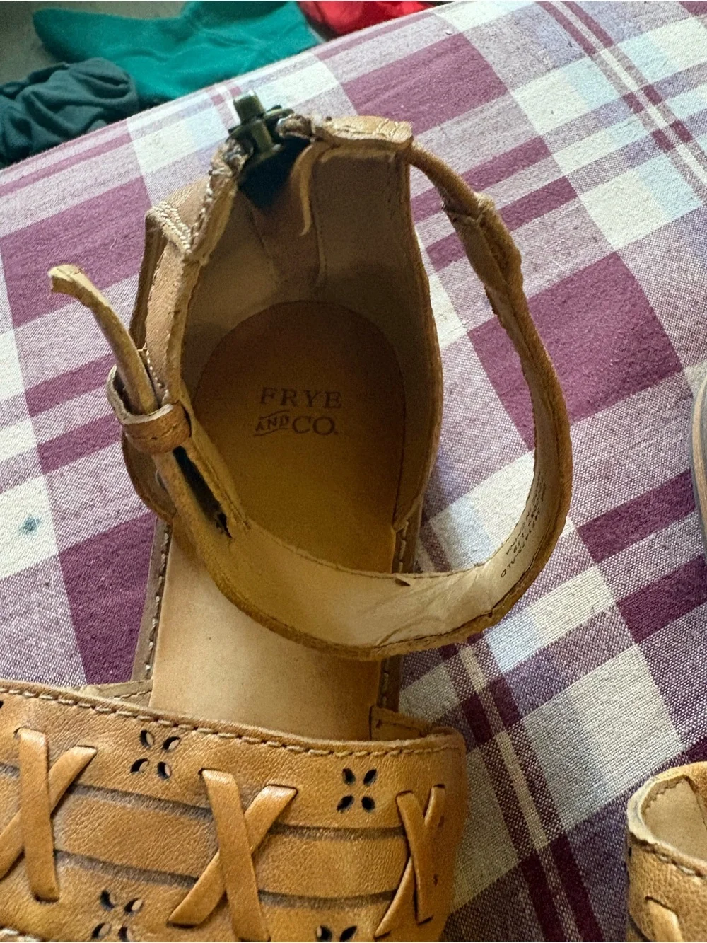 Frye & Co. Tan Leather Strappy Sandals